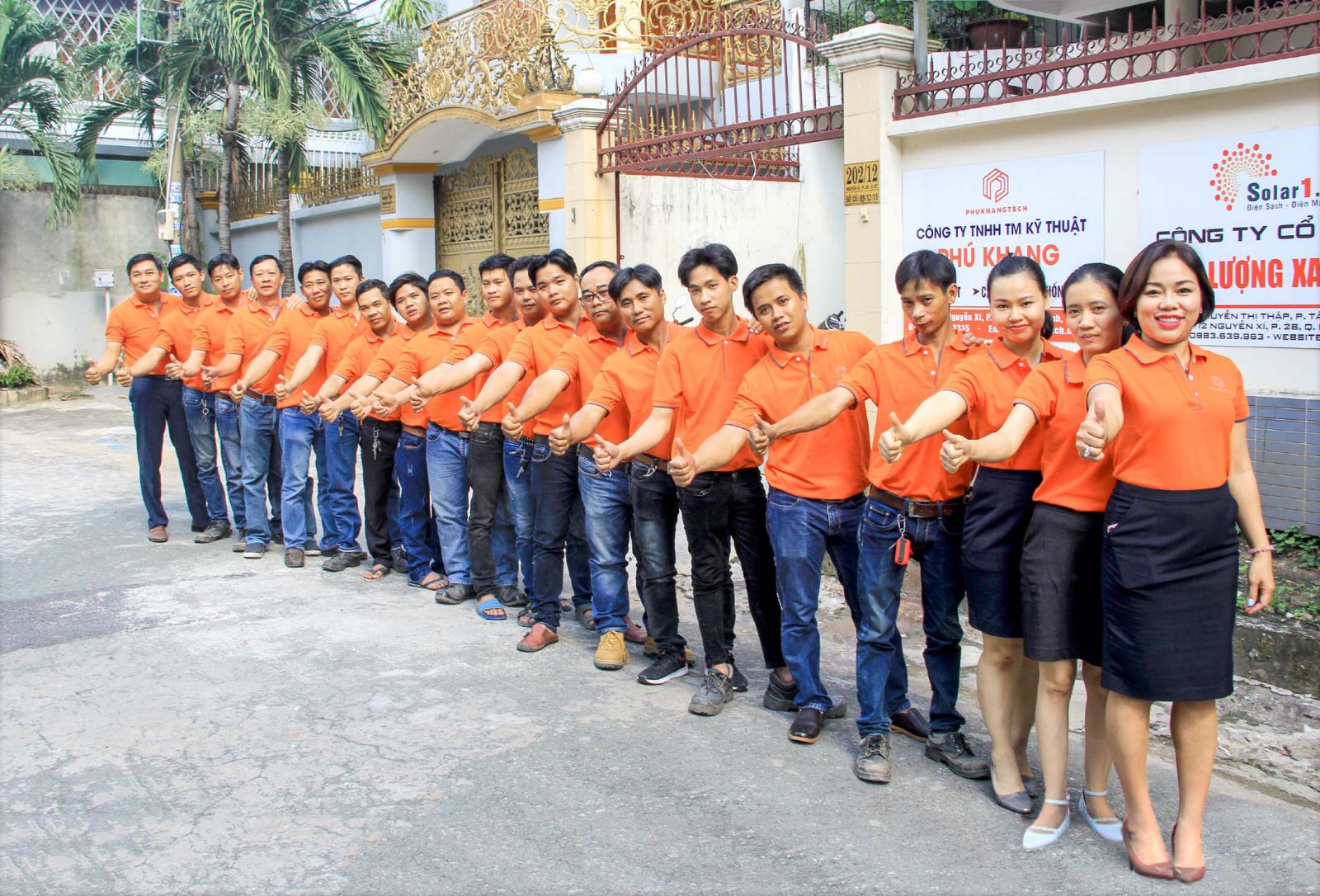 Đội ngủ văn phòng Phú Khang Tech
